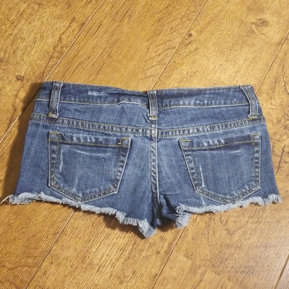 Short - Picture 4 of 7